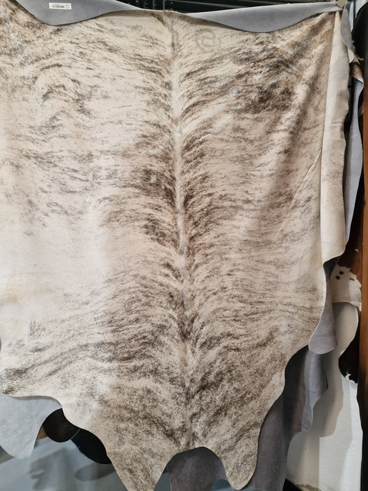 HAIR-ON COWHIDE NATURAL ASSORTED HIDE MED/LARGE