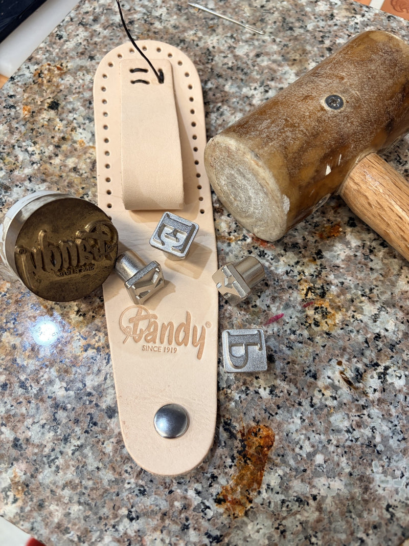 WORKSHOP MAKE YOUR KNIFE SHEATH-collab APRECU@VALENCIA KNIFE FAIR
