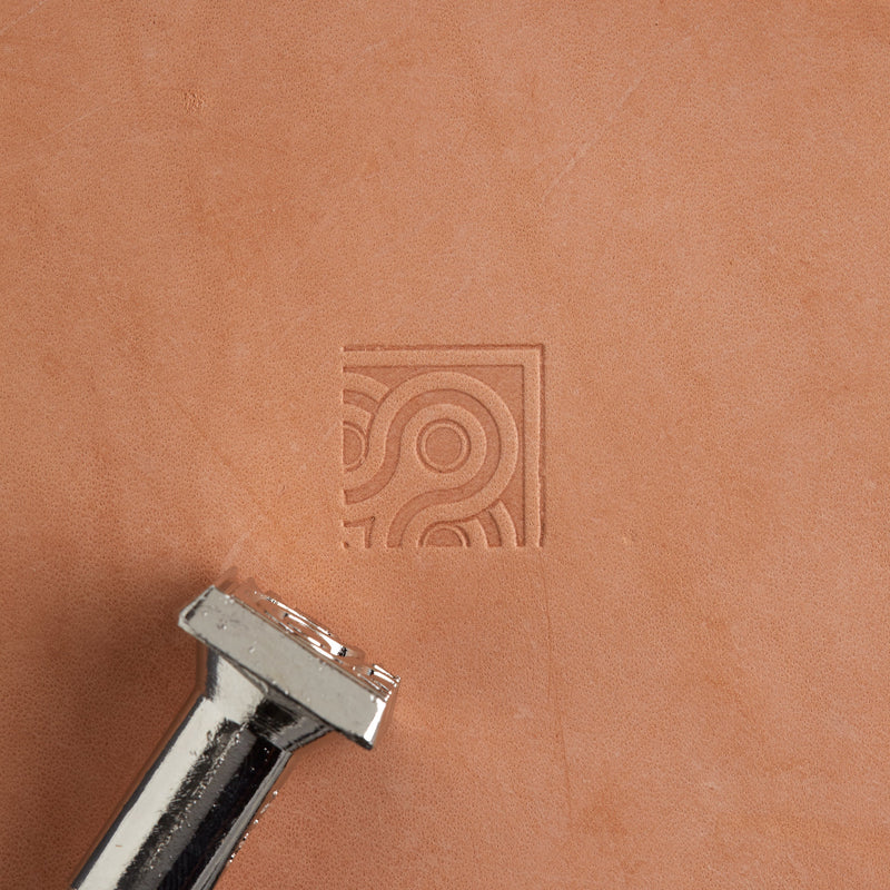 Craftool® Interweaving Border Stamp